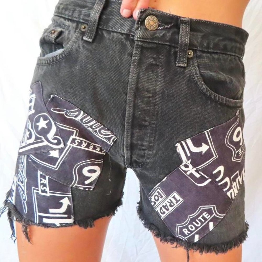 Distressed Black Label Patchwork Levi Shorts Size… - image 3